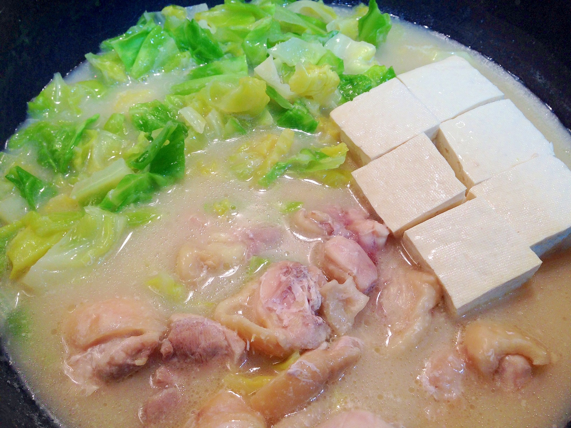 鍋キューブで☆鶏肉とキャベツの白湯鍋 レシピ・作り方 by うーころちゃん|楽天レシピ